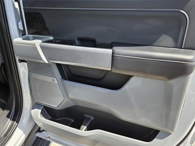 Photo of 2025 SPACE WHITE METALLIC Ford F-150 Lightning