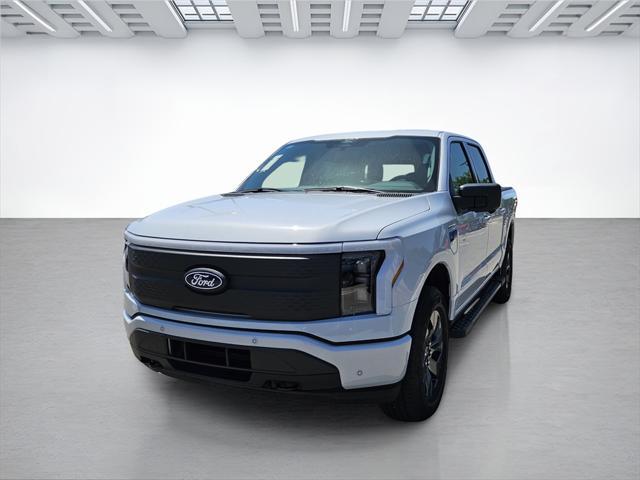 Photo of 2025 SPACE WHITE METALLIC Ford F-150 Lightning
