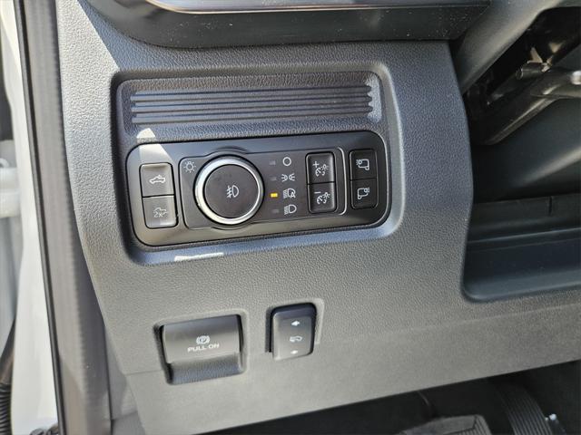 Photo of 2025 Star White Metallic Tri-Coat Ford F-250