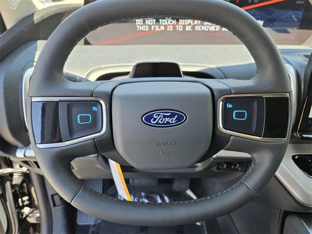 Photo of 2025 Agate Black Metallic Ford Expedition