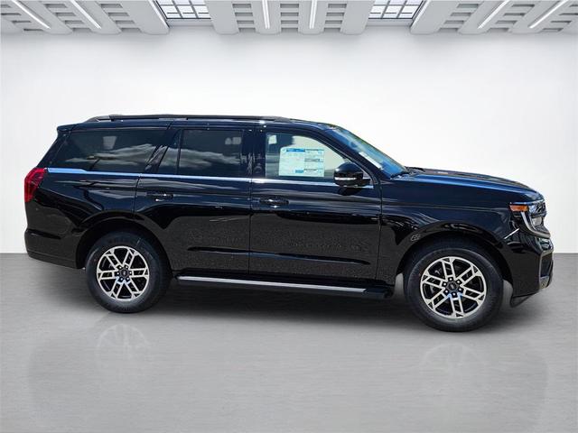 Photo of 2025 Agate Black Metallic Ford Expedition