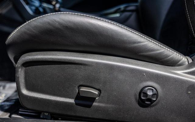 Photo of 2023 Pitch Black Clearcoat Dodge Challenger