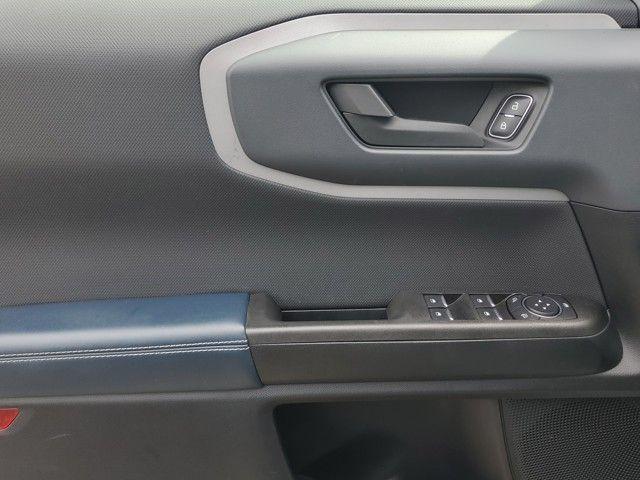 Photo of 2021 Oxford White Ford Bronco Sport
