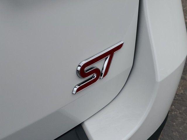 Photo of 2022 Star White Ford Explorer