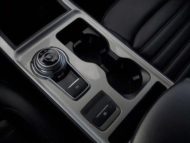 Photo of 2023 Carbonized Gray Metallic Ford Edge