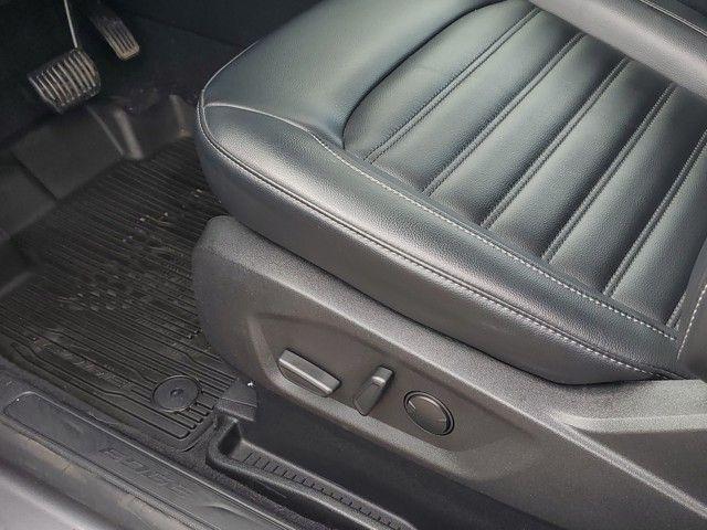 Photo of 2023 Carbonized Gray Metallic Ford Edge