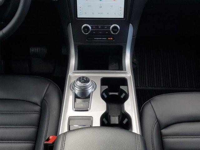 Photo of 2023 Carbonized Gray Metallic Ford Edge