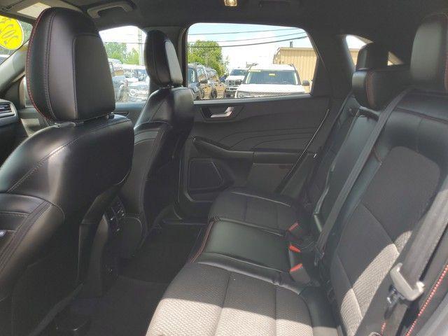 Photo of 2023 Oxford White Ford Escape