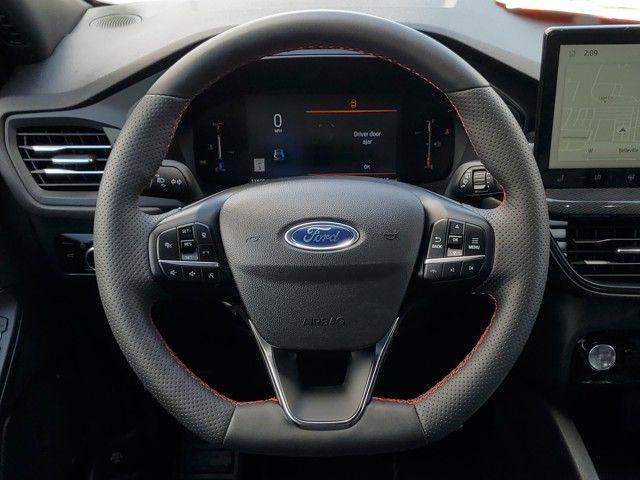 Photo of 2023 Oxford White Ford Escape