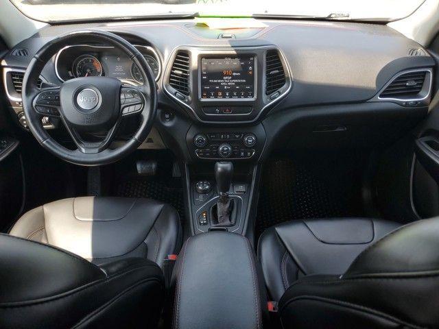 Photo of 2019 Granite Crystal Clearcoat Metallic Jeep Cherokee