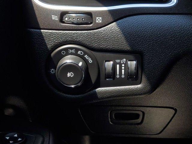 Photo of 2019 Granite Crystal Clearcoat Metallic Jeep Cherokee
