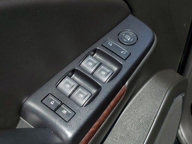 Photo of 2018 Onyx Black GMC Yukon