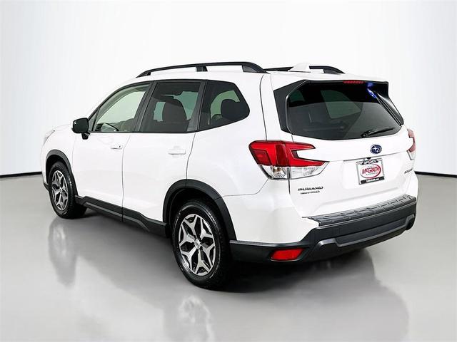 Photo of 2021 Crystal White Pearl Subaru Forester