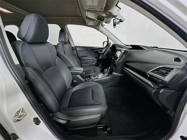 Photo of 2021 Crystal White Pearl Subaru Forester