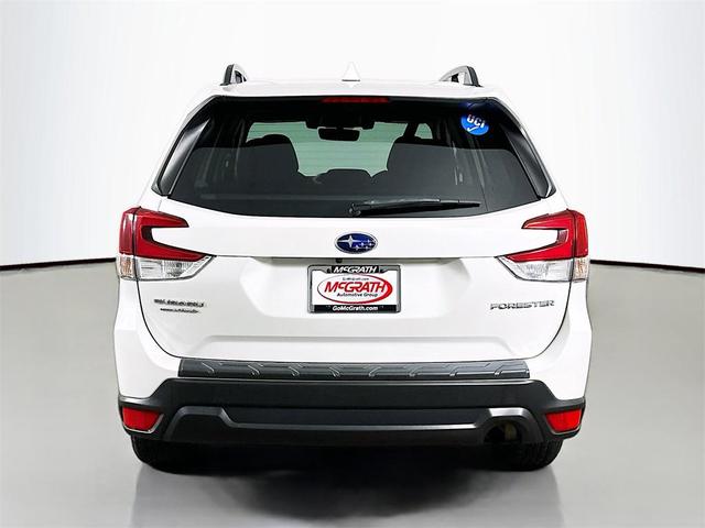 Photo of 2021 Crystal White Pearl Subaru Forester