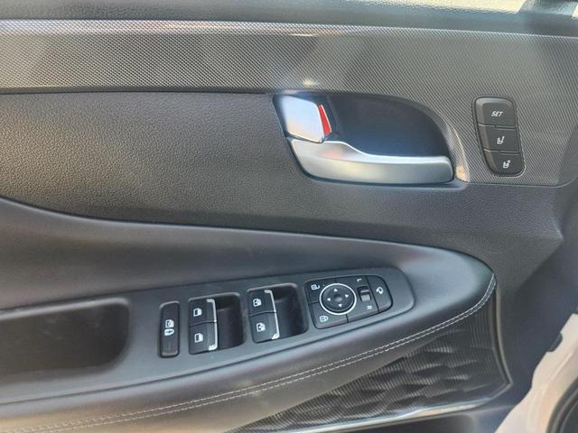 Photo of 2022 Quartz White Hyundai SANTA FE