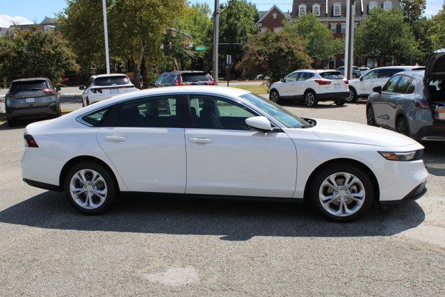 Photo of 2025 Platinum White Pearl Honda Accord