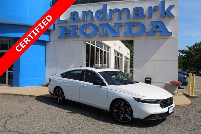 Photo of 2025 White Honda Accord Hybrid