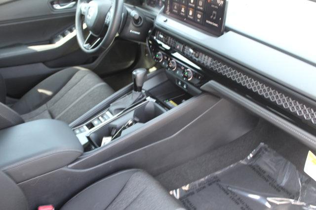 Photo of 2025 White Honda Accord Hybrid