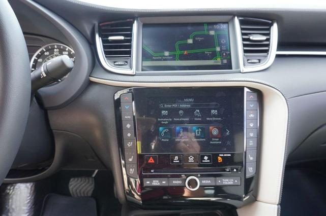 Photo of 2025 Radiant White INFINITI QX55