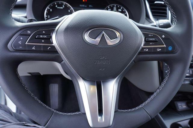 Photo of 2025 Radiant White INFINITI QX50
