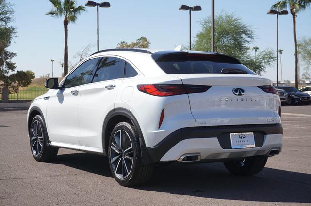 Photo of 2025 Radiant White INFINITI QX55