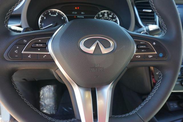 Photo of 2025 Radiant White INFINITI QX55