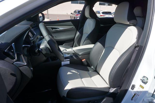 Photo of 2025 Radiant White INFINITI QX55