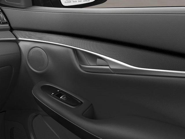 Photo of 2025 Radiant White INFINITI QX50