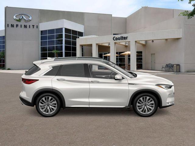 Photo of 2025 Radiant White INFINITI QX50