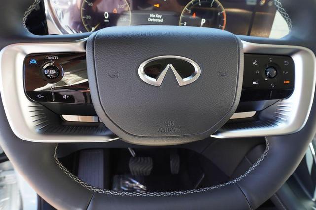 Photo of 2025 Radiant White INFINITI QX80