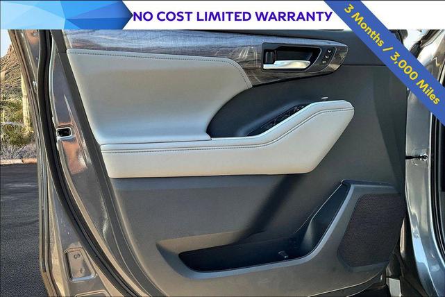Photo of 2021 Magnetic Gray Metallic Toyota Highlander