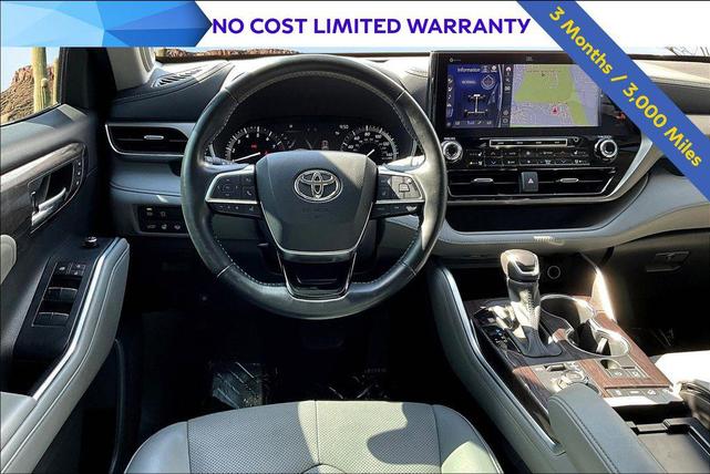 Photo of 2021 Magnetic Gray Metallic Toyota Highlander