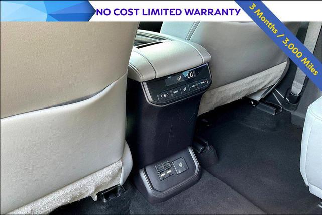 Photo of 2021 Magnetic Gray Metallic Toyota Highlander