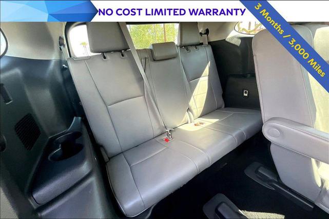 Photo of 2021 Magnetic Gray Metallic Toyota Highlander