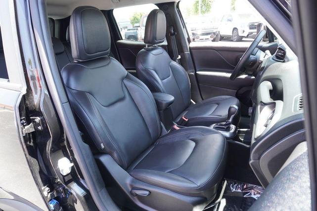 Photo of 2022 Black Clearcoat Jeep Renegade