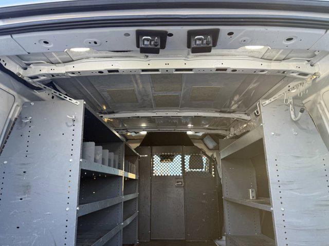 Photo of 2018 Oxford White Ford Transit-250