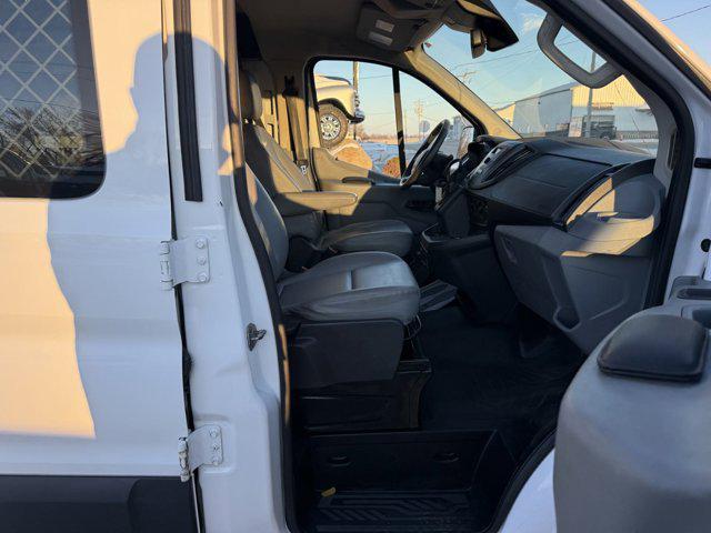 Photo of 2018 Oxford White Ford Transit-250