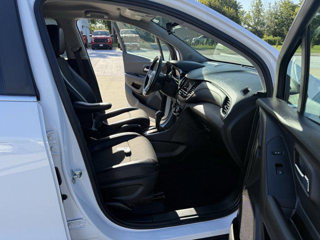 Photo of 2020 Summit White Chevrolet Trax