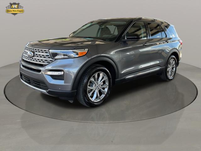 Photo of 2023 Carbonized Gray Metallic Ford Explorer