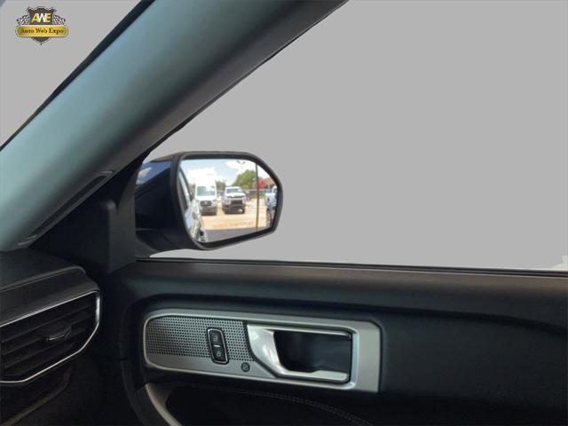 Photo of 2023 Carbonized Gray Metallic Ford Explorer