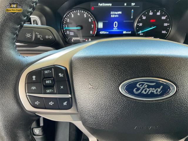 Photo of 2023 Carbonized Gray Metallic Ford Explorer