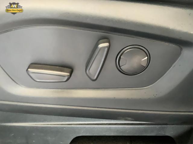 Photo of 2023 Carbonized Gray Metallic Ford Explorer