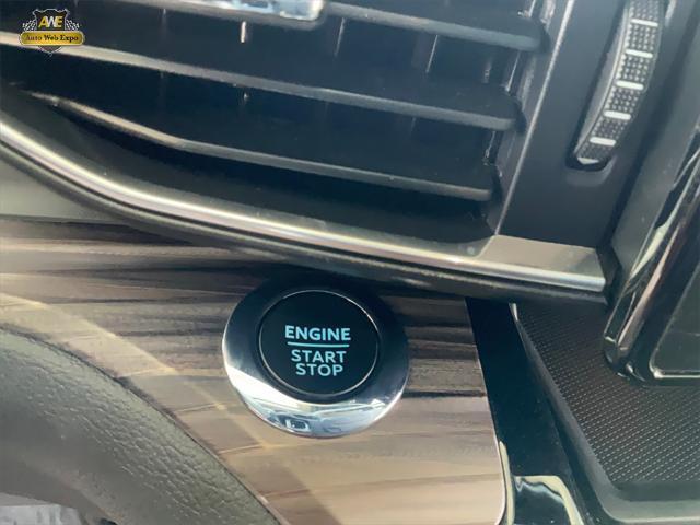 Photo of 2023 Carbonized Gray Metallic Ford Explorer