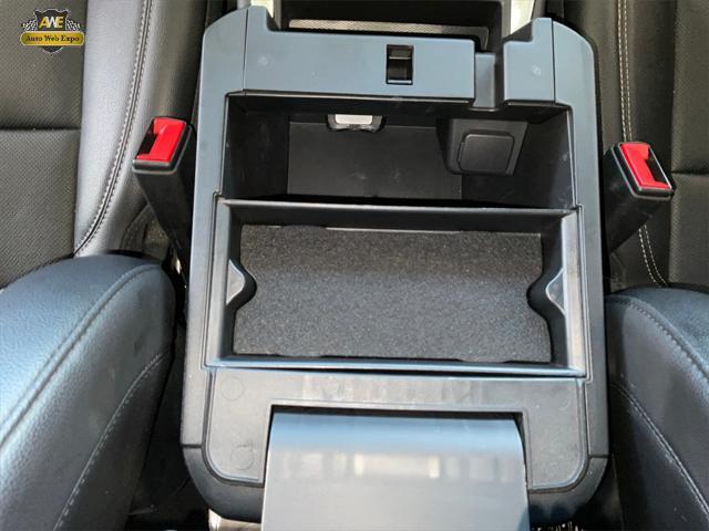 Photo of 2023 Carbonized Gray Metallic Ford Explorer