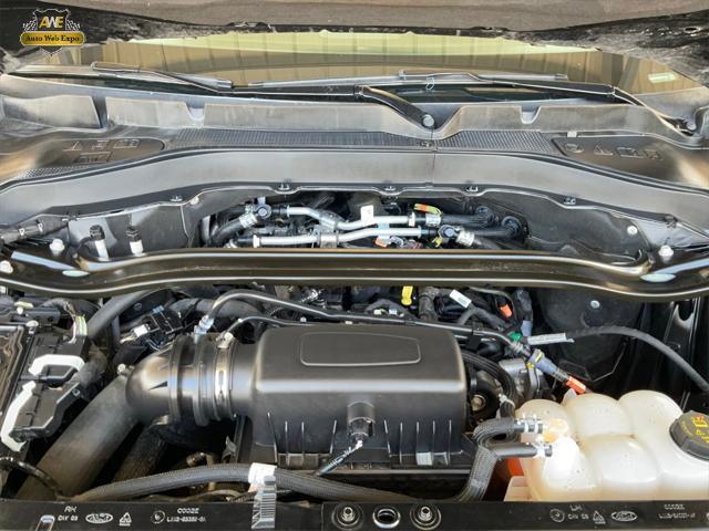 Photo of 2023 Carbonized Gray Metallic Ford Explorer