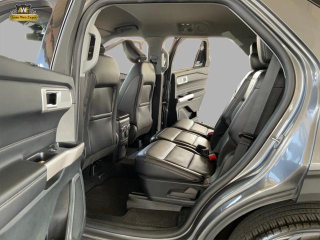 Photo of 2023 Carbonized Gray Metallic Ford Explorer