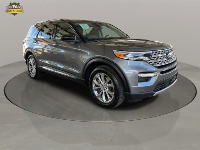 Photo of 2023 Carbonized Gray Metallic Ford Explorer