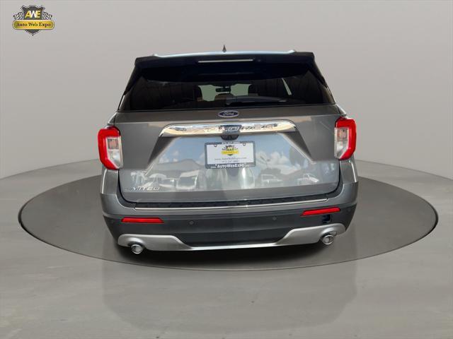 Photo of 2023 Carbonized Gray Metallic Ford Explorer