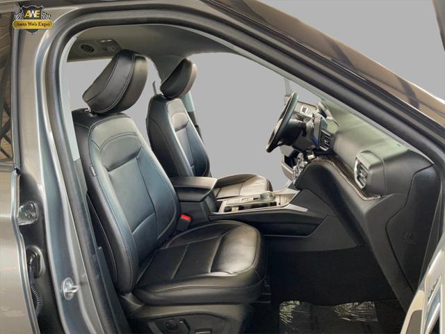 Photo of 2023 Carbonized Gray Metallic Ford Explorer